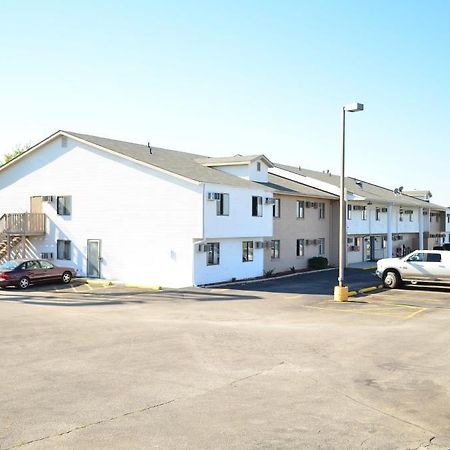 Luxury Inn & Suites Lincoln Esterno foto