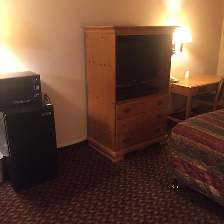 Luxury Inn & Suites Lincoln Esterno foto