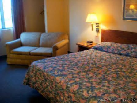 Luxury Inn & Suites Lincoln Esterno foto