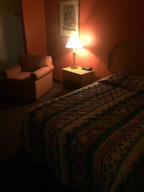 Luxury Inn & Suites Lincoln Esterno foto