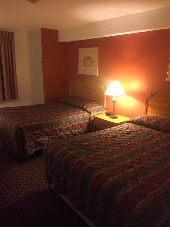 Luxury Inn & Suites Lincoln Esterno foto