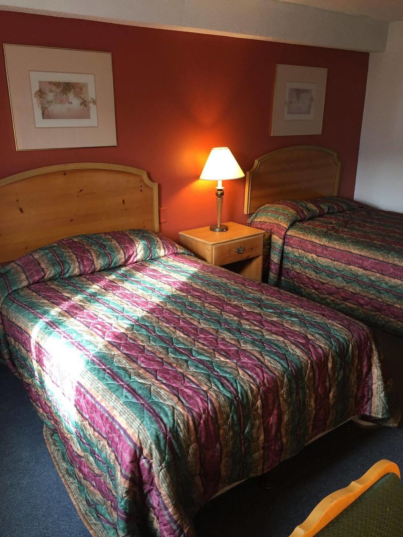 Luxury Inn & Suites Lincoln Esterno foto