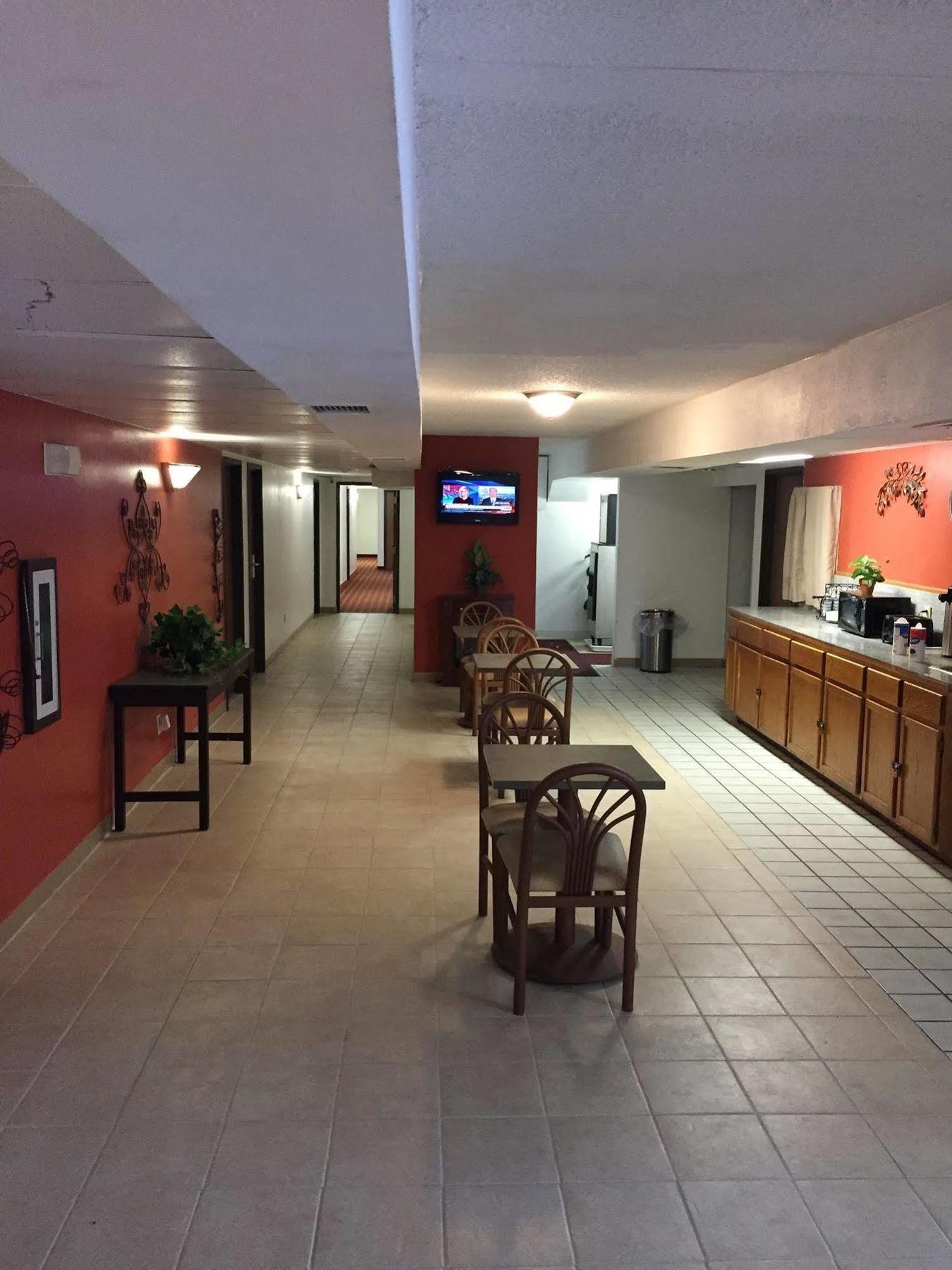 Luxury Inn & Suites Lincoln Esterno foto