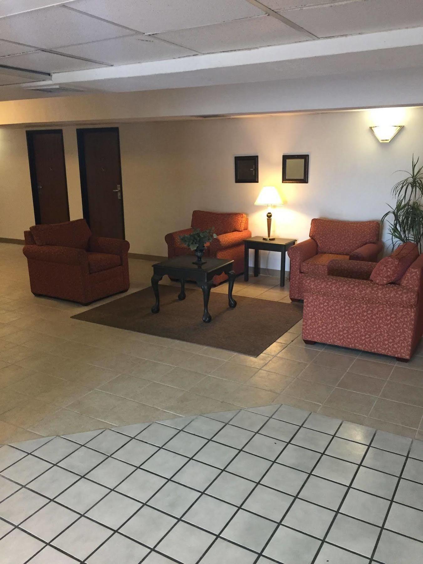 Luxury Inn & Suites Lincoln Esterno foto